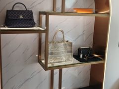 -聚云奢二手奢侈品黄金手表包包回收·中古店(中福城店)