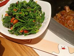 -玺炖·中国铁锅炖(南京东路店)