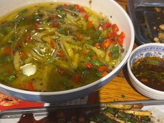-李双猪·小龙虾·烧烤·羊肉煲(乐山店)