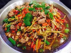 -兔行天下-鸿鹤鲜锅兔(中海国际店)