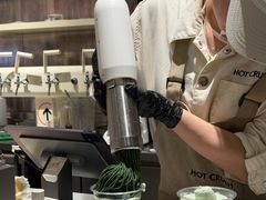 -HOT CRUSH趁热集合·现烤面包(上海环球港店)