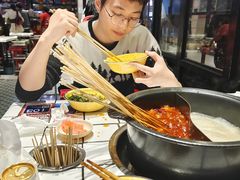 -九街淑芬掌中宝串串公司(两路金港国际店)