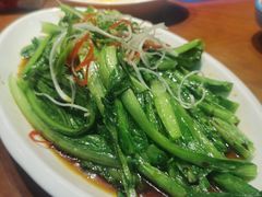 -老码头黑皮肘子锅包肉(赣水路店)