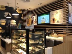 面包甜点陈列柜-麦当劳(龙洞店)