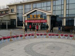 -窦店服务区-停车场