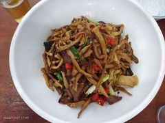 -湖南人家湘菜馆(镇江路店)