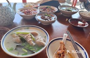 Pork Trotter with Spicy Sauce