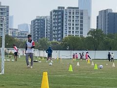 -Riverside河畔少儿足球培训(前滩店)
