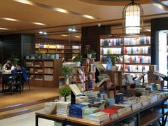 -新华书店(沙坪坝书城店)