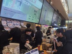 -霸王茶姬(上海静安大悦城店)