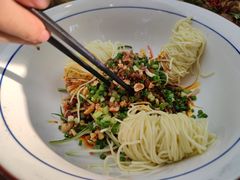 -有红鸡毛店·川菜(建设路店)