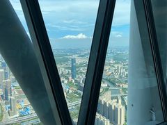 -广州塔卢特斯法国旋转餐厅