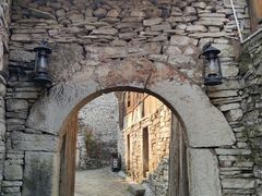 -高荡千年布依古寨旅游景区