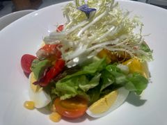 大虾牛油果蔬果沙拉-MONICH牛排融合餐厅(和义大道购物中心店)