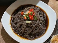 酸菜蕨跟粉-泓历皇朝酒店(东亭店)