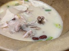 -滇香肴·云南菜蒸汽石锅鱼(云南北路店)