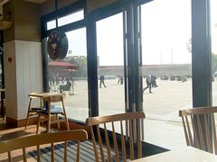 靠窗位-肯德基(大桥北服务区东店)