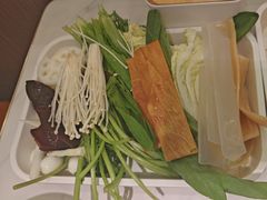 -嘎琉鲜切牛肉自助火锅