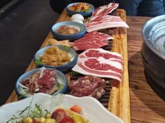 -明洞阿姨·韩式酱蟹烤肉·创意料理(三元桥店)