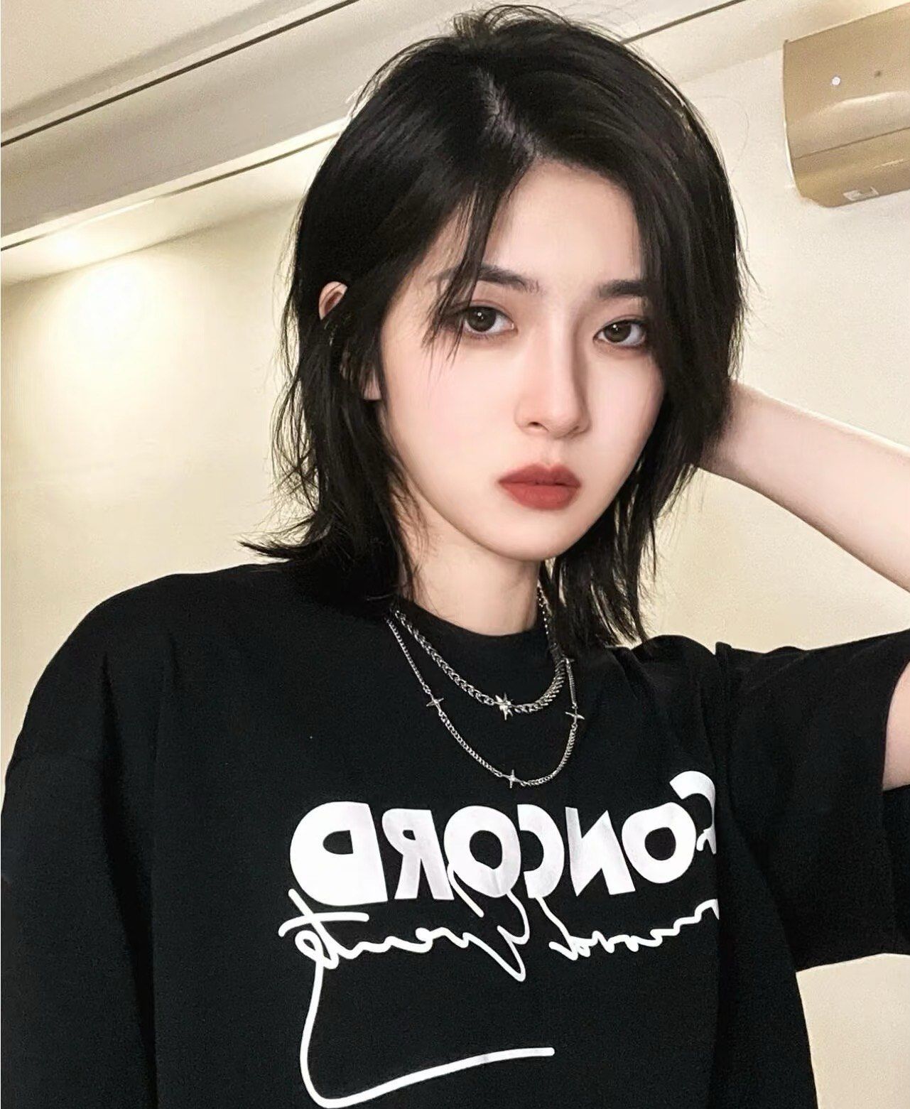 潮流女生短发look