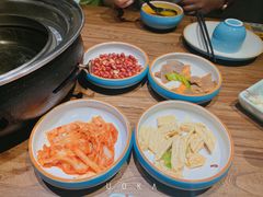 -明洞阿姨·韩式酱蟹烤肉·创意料理(三元桥店)