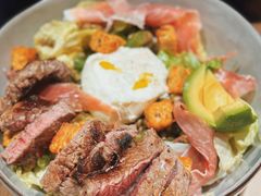 煎牛肉配坚果米饭能量碗-Wagas(凤凰汇店)