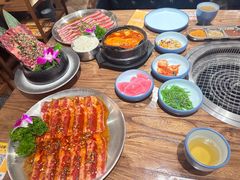 -明洞阿姨·韩式酱蟹烤肉·创意料理(三元桥店)