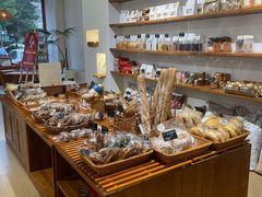 面包甜点陈列柜-旧识old mate·烘焙蛋糕店