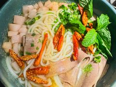 -伴山牛贵州黄牛肉火锅·苗疆非遗艺术餐厅(上海首店)