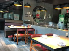 大堂-阿洪锅贴王(小吃城店)