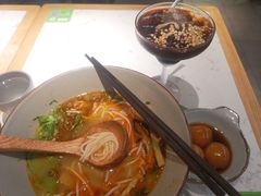 -百春原湖南牛肉粉(百联世纪店)