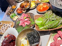 -草家酱蟹炭火烤肉店(珲春南路一店)