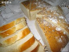 面包-岷山饭店-芝芝自助餐厅