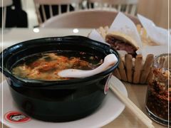 -闫家驴肉老店(华电一校店)