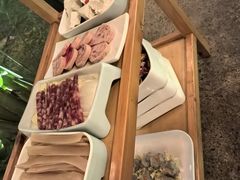 -茅草房·河畔园林火锅