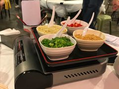 -鲜入围煮花胶鸡海鲜火锅