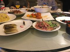 -唐拉雅秀酒店-西锦汇空中BBQ·思创餐厅