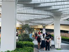-瑞虹新天地月亮湾