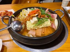 部队火锅-咕咕站韩国料理(紫金港店)