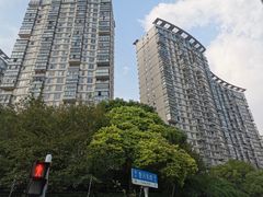 -壹点灵·心理咨询中心(中山公园店)