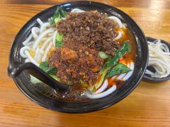 -丽虹云南过桥米线(兴工街店)
