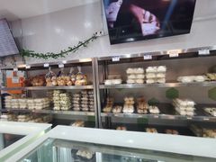 -白玉兰食品(中山公园龙之梦店)