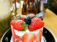 草莓蛋糕-Simple Yummy简单美味(上邦百汇城店)