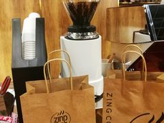 -ZING COFFEE 镜咖啡