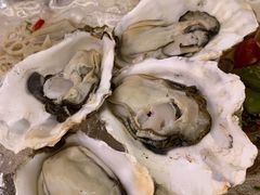 嫩滑乳山生蚝-白仁仔· 活烤海鲜 宵夜(豫园店)