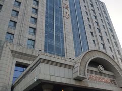 -锦龙国际酒店(天津奥体中心华苑地铁站店)