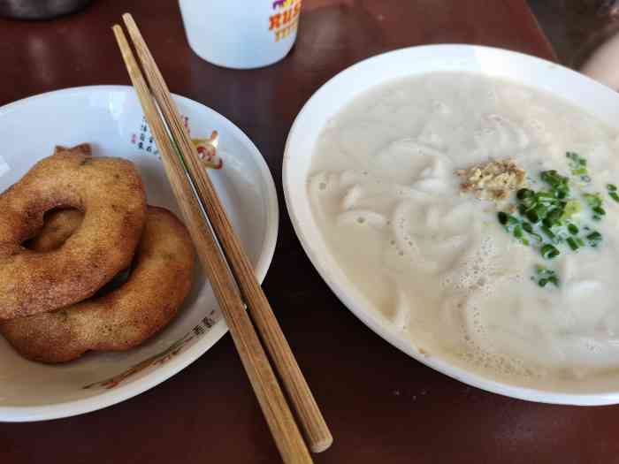 豆浆粉早餐店-"豆浆粉算是属于小建瓯早餐的一到特色了!