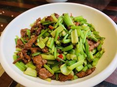 小炒黄牛肉-简朴寨(湘隆时代店)