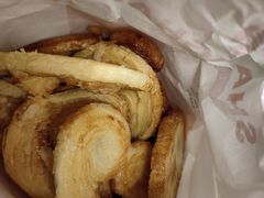 小蝴蝶酥-上海哈尔滨食品厂(淮海中路店)