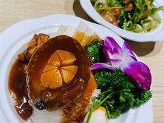 小船鲍鱼捞饭-小船渔村•大连菜•大连焖鱼(黄河路店)